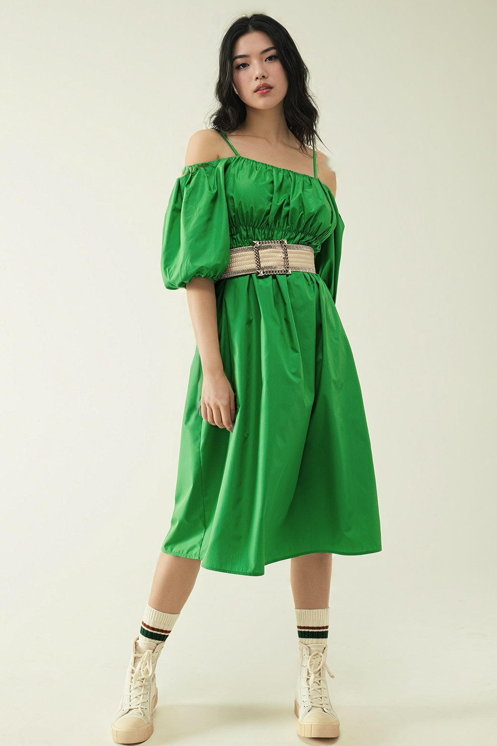 Midi Green Dress With Short Sleeves And Straps