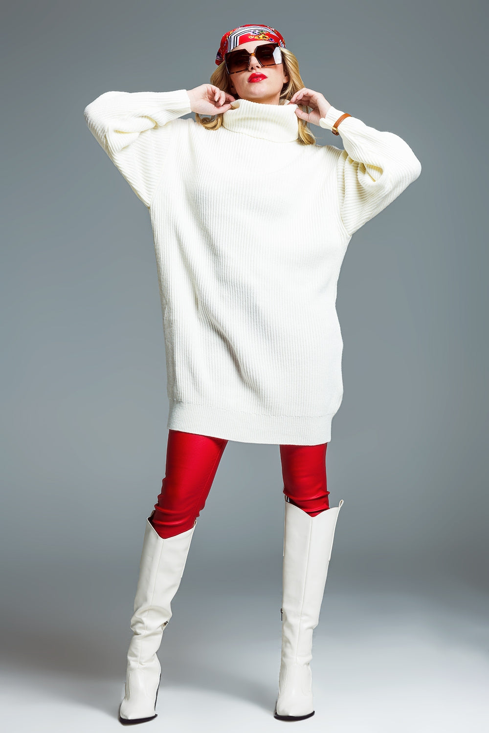 Oversized Ribbed Knit Dress With Turtle Neck In Cream