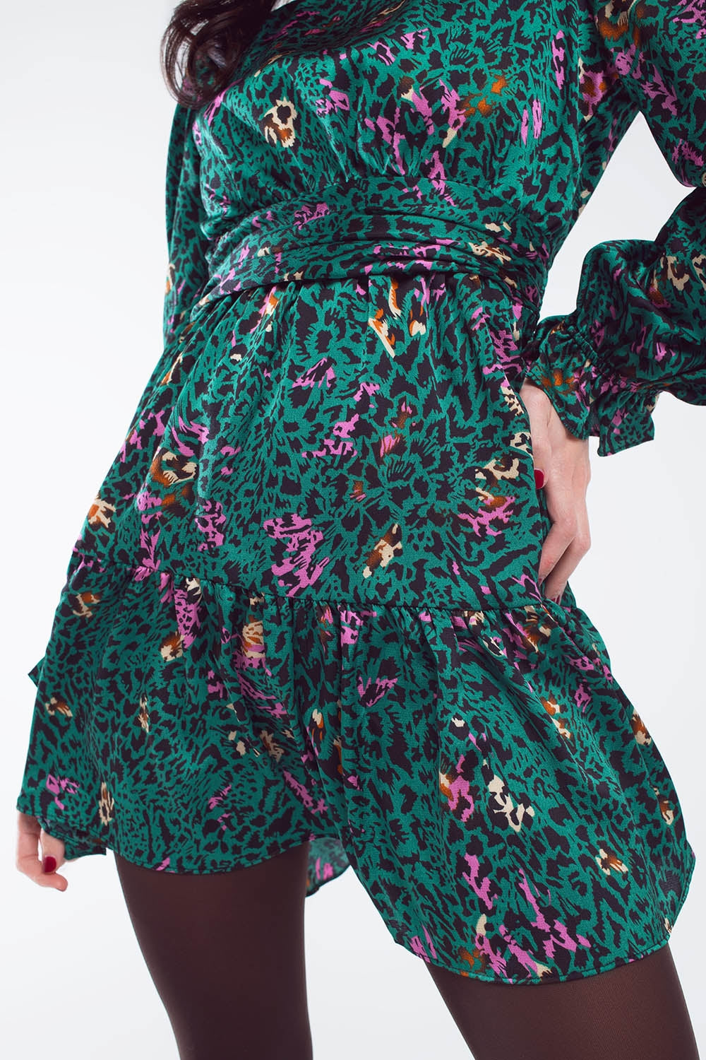Copy of Short Printed Dress With Tiered Skirt And Ruffled Cuff In Green