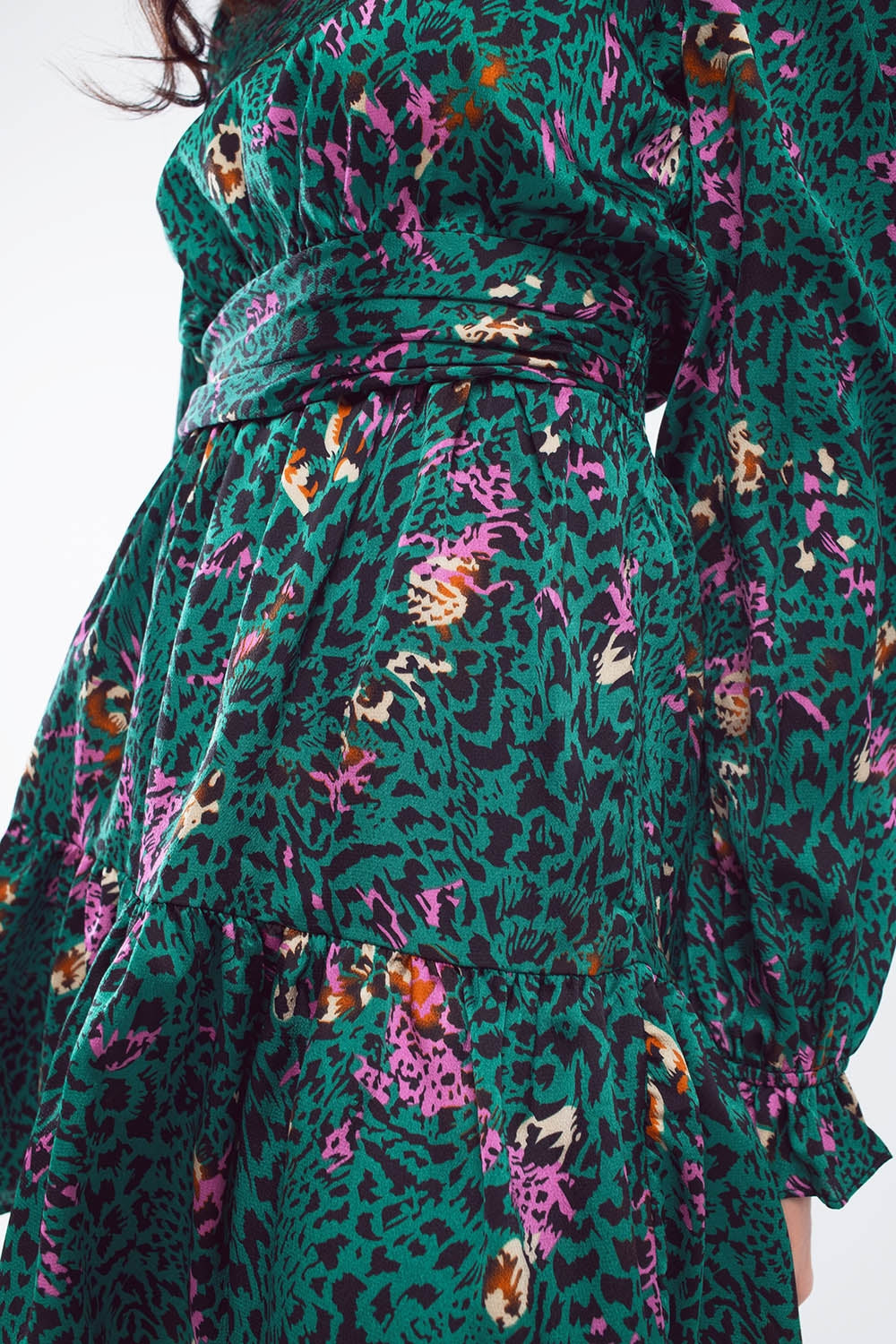 Copy of Short Printed Dress With Tiered Skirt And Ruffled Cuff In Green
